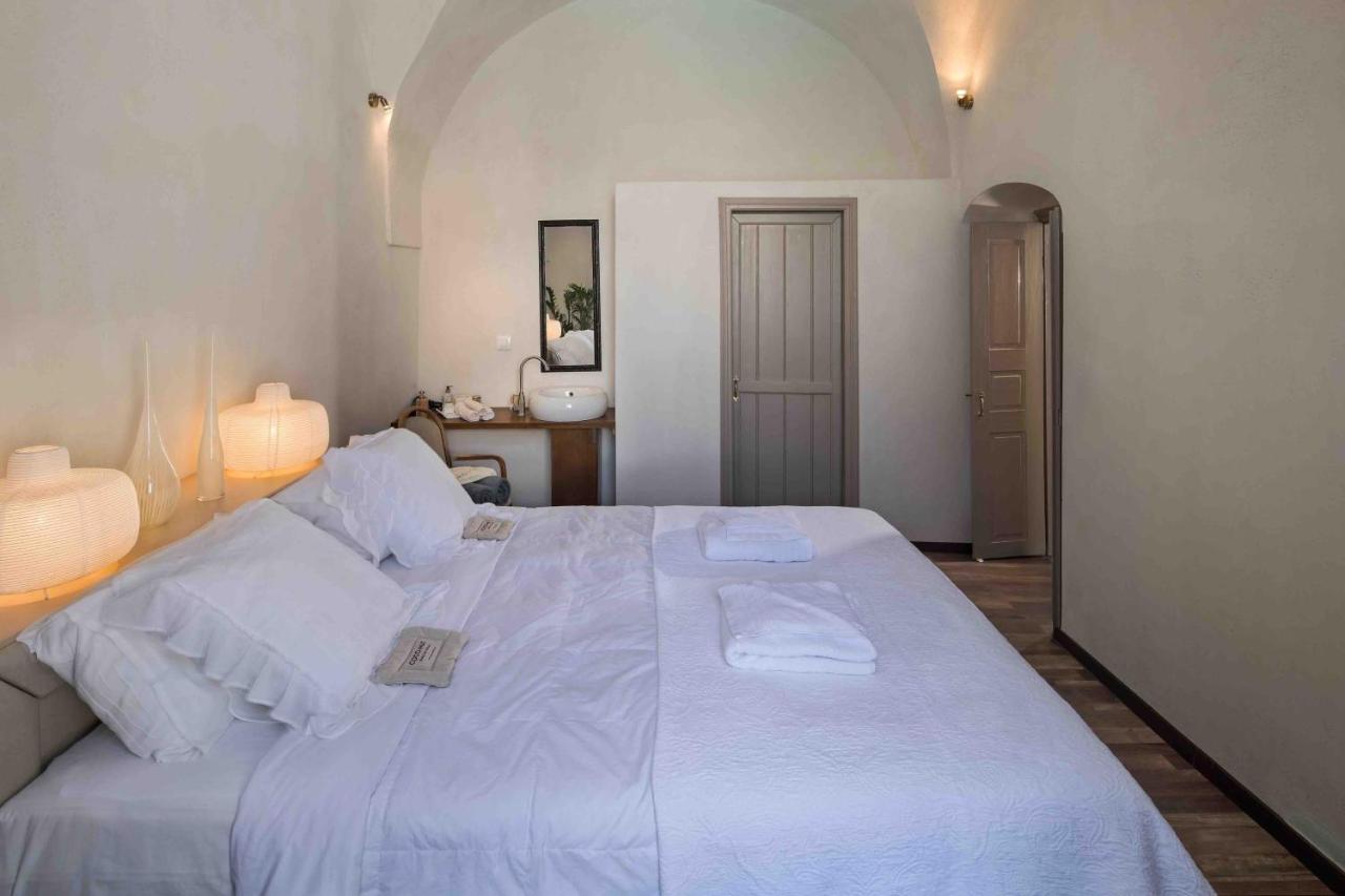 Sandandstone Villa Santorini Megalochori  Bagian luar foto